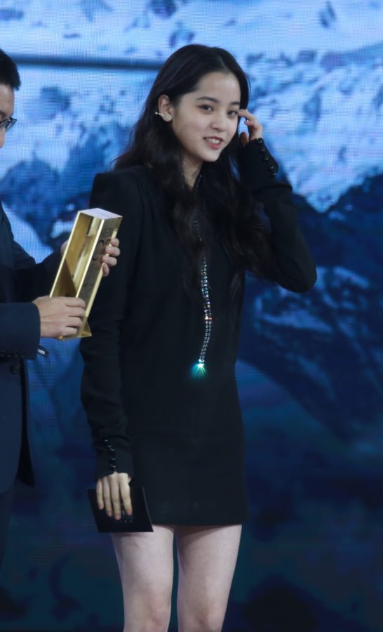 Ouyang Nana is so feminine(23/25)