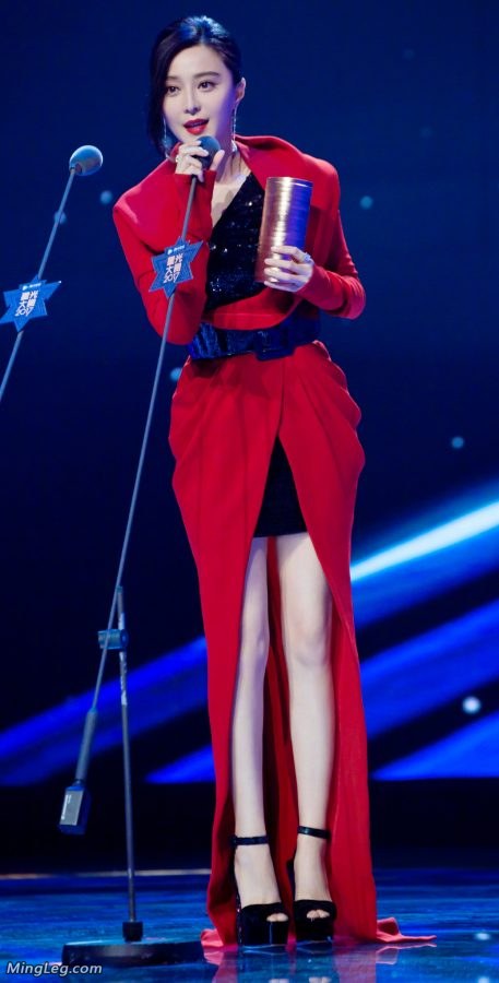 趁热来一组范冰冰太想玩她的美腿了(1/6)
