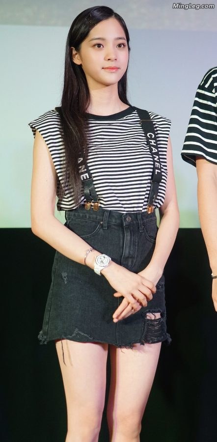 欧阳娜娜17岁的美腿哦(2/3)