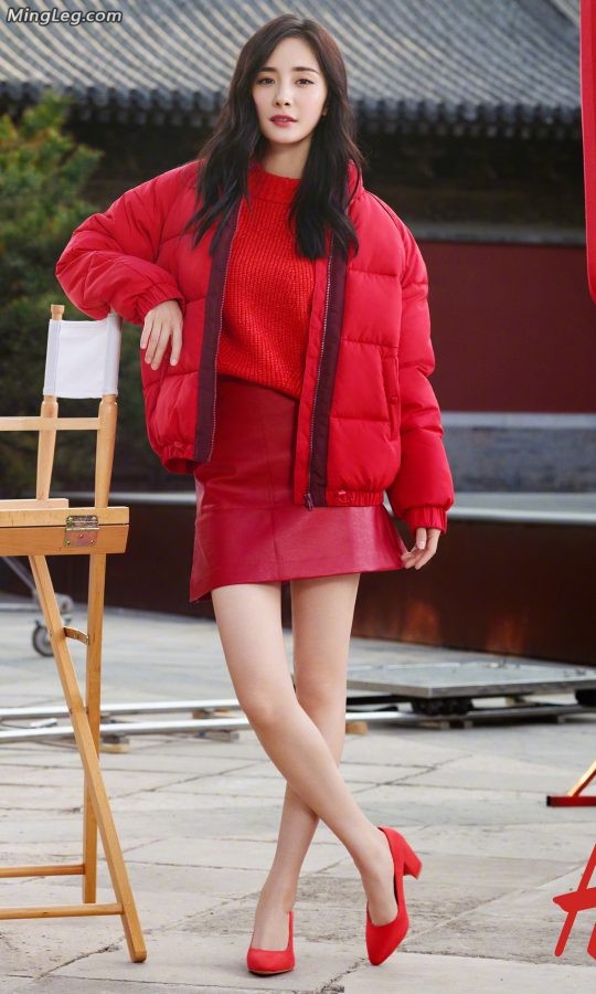 杨幂高跟美腿代言H&M(5/7)