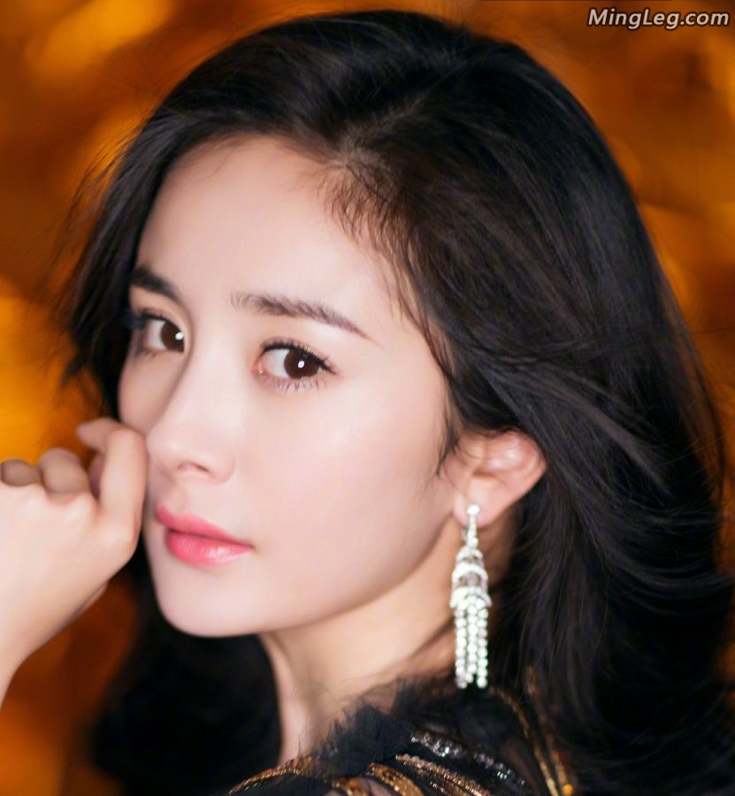 杨幂美足秀不停太好看了(3/17)