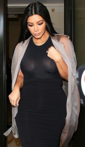 Kim Kardashian上衣透视这就上街了真开放