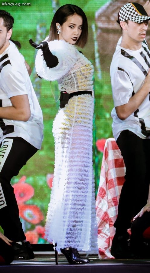 Jolin Tsai’s clothes are nice and she shows off her legs666(17/27)