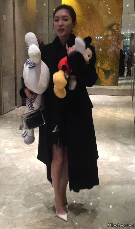江疏影红毯展示性感美腿高跟(13/15)