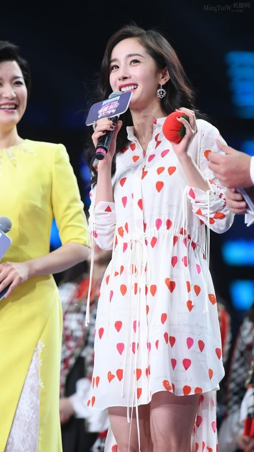 杨幂跨年玉足高跟算收集比较全了(31/32)