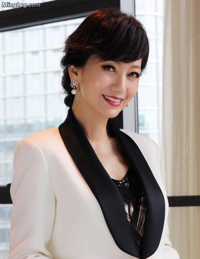绝代佳人赵雅芝凉鞋白脚(3/3)