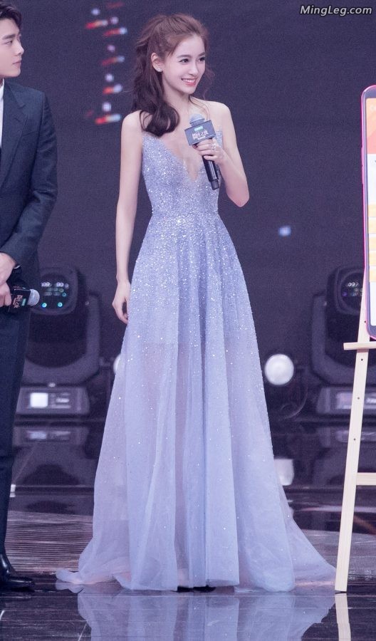 女神Angelababy玉乳美足小明不行了我们上(13/20)