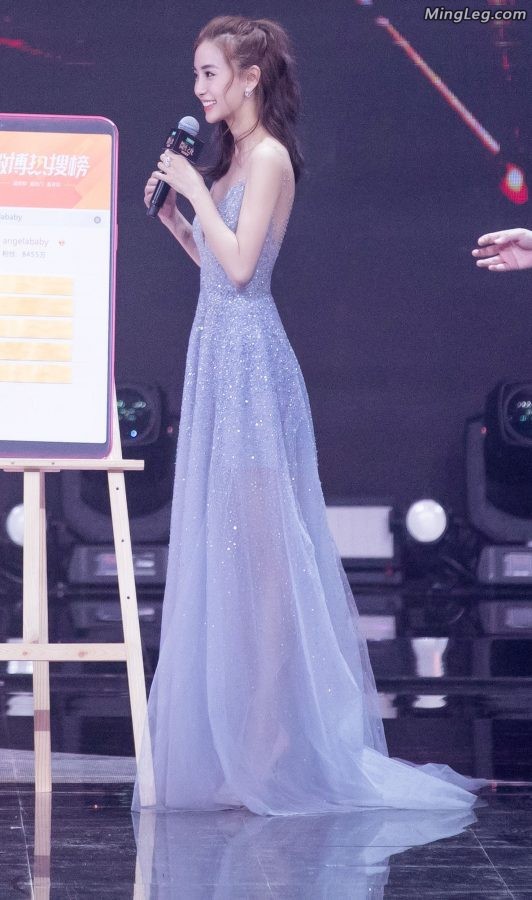 女神Angelababy玉乳美足小明不行了我们上(15/20)