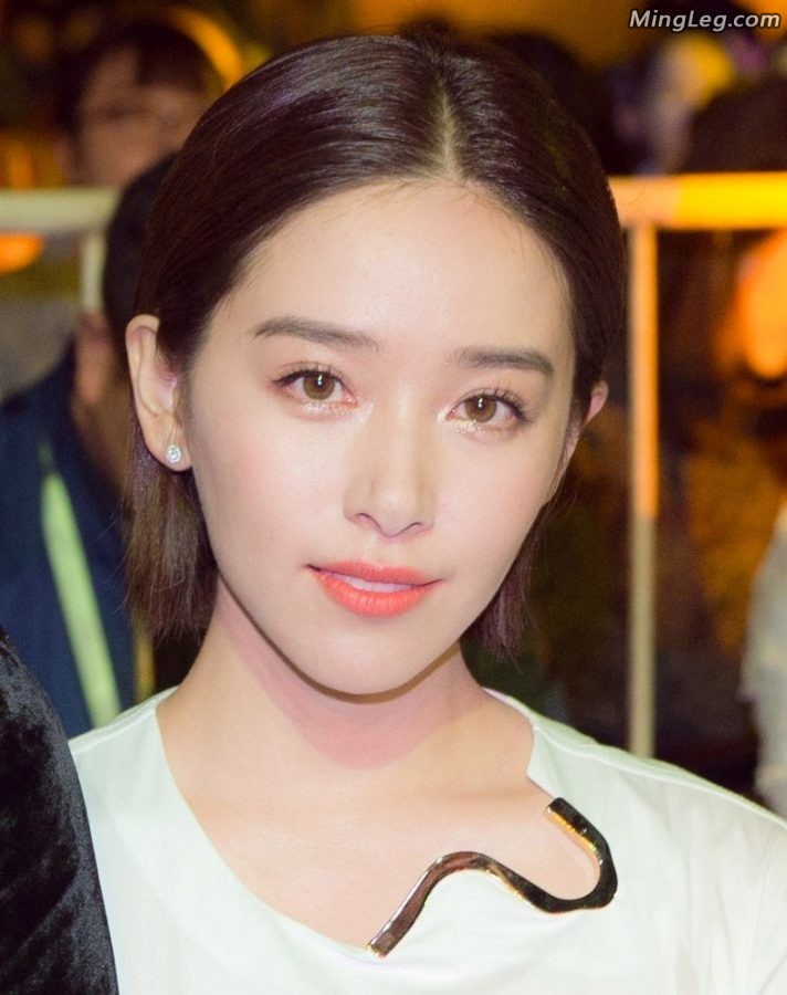 阚清子美腿玉足漂亮啊(3/3)