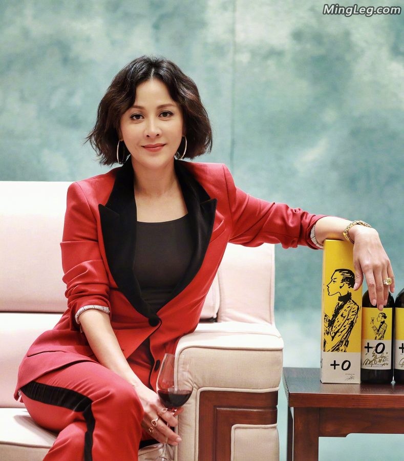 刘嘉玲性感细高跟鞋发上来不时要用，杨澜的肉丝也来助兴(8/58)