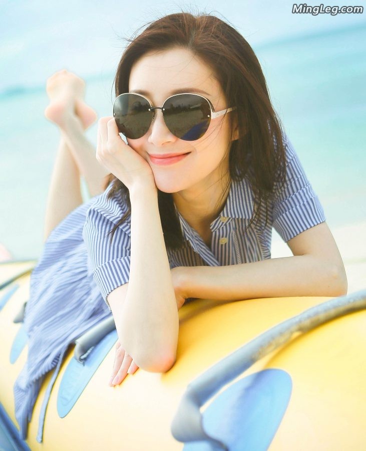 Play comfortably at the beach and expose the tender soles of your feet(2/5)