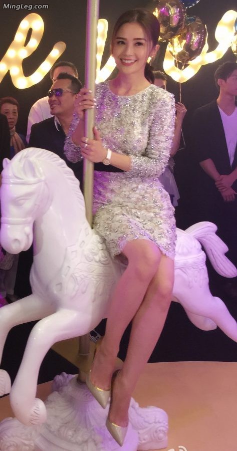 蔡卓妍尖头高跟鞋美腿喜欢骑马式(2/2)