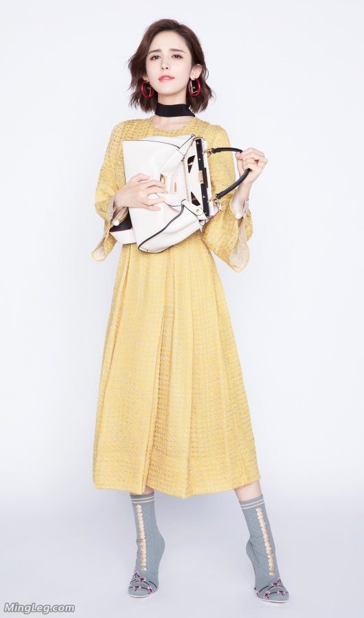 五彩古力娜扎高跟靴子美腿(11/12)