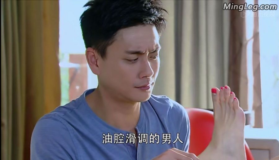 唐嫣和刘冬电视剧里频繁玉足秀截图(12/19)