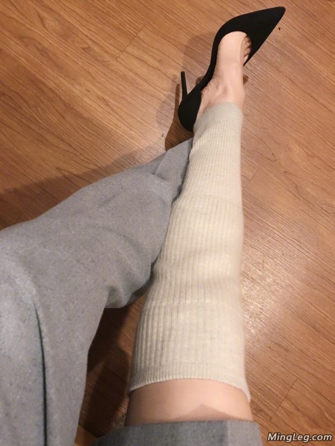 王鸥自拍高跟脚照片(1/1)