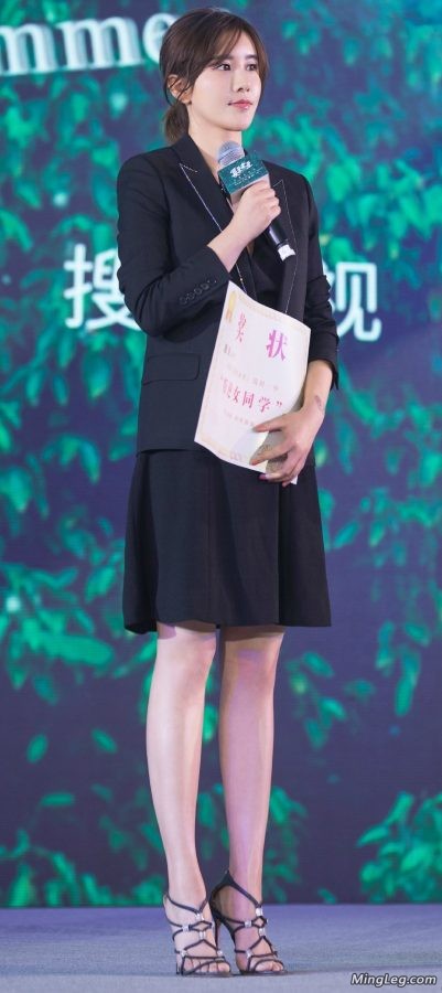 90后湖北演员夏梓桐白玉腿(3/3)