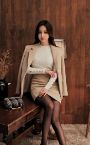 韩国美女孙允珠高跟美腿写真五