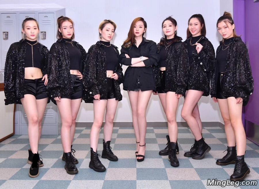 Beautiful legs goddess Jane Zhang super short hot shorts(12/12)
