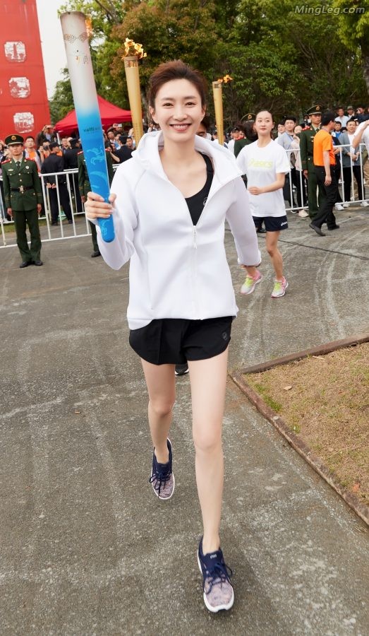 江疏影爱跑步练出一双逆天美腿(1/7)