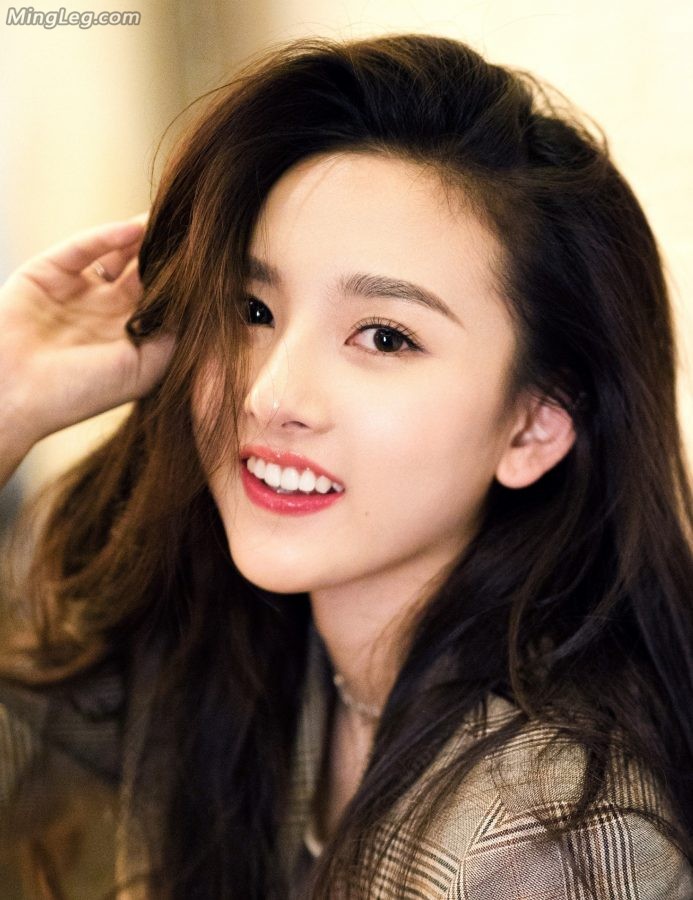 气质宋祖儿皮鞋美腿写真图片(5/5)