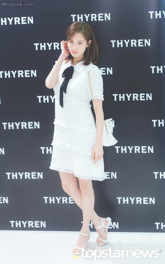 韩国美女徐贤高跟鞋玉腿白净清纯(12/19)