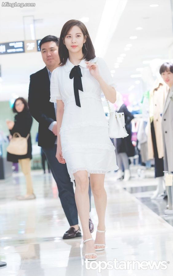  Korean beauty Xu Xian's high heels and jade legs are pure and white(6/19)