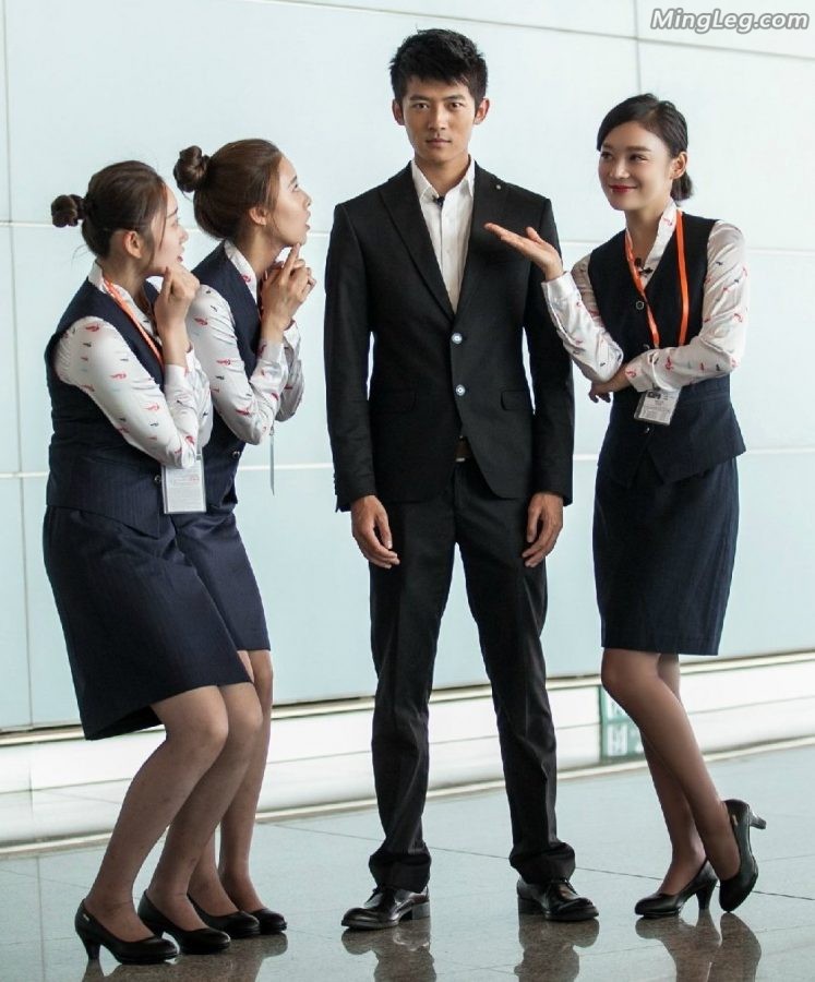 女明星袁姗姗穿上了空姐装(5/5)