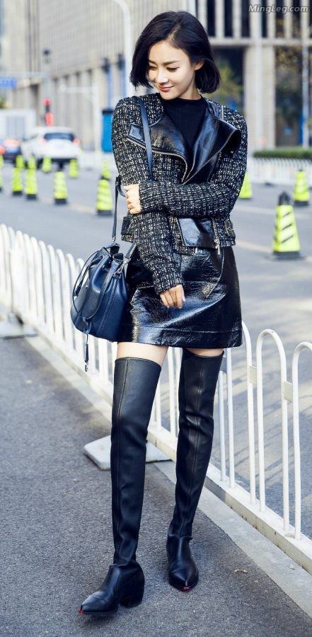 Yuan Shanshan's sexy over-the-knee leather boots(2/3)