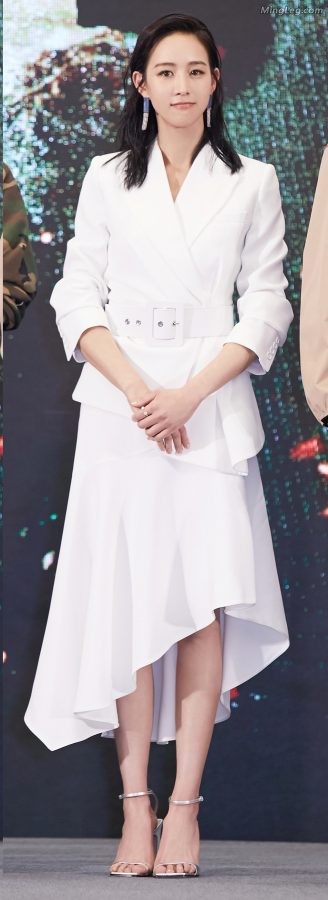 轻熟女张钧甯高跟玉足今晚有空吗(2/9)