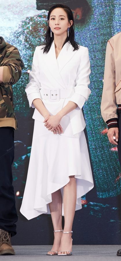 轻熟女张钧甯高跟玉足今晚有空吗(3/9)