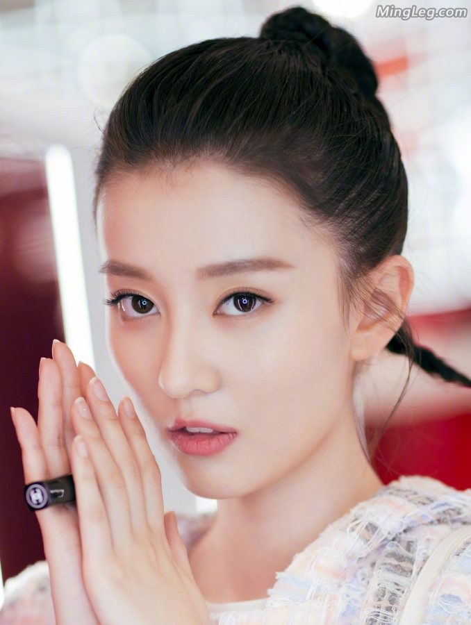 乔欣这小嫩美足可以弄上面了(5/5)
