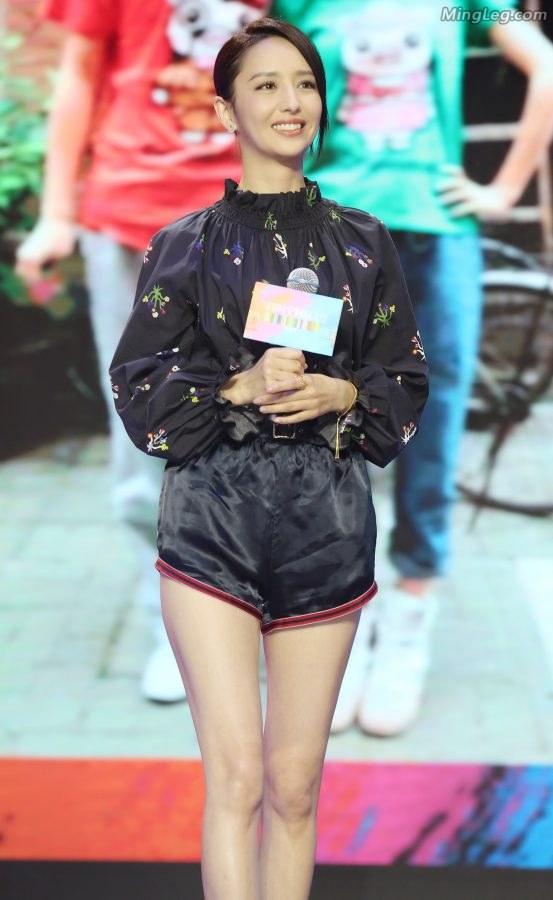 佟丽娅这短裤穿出了内裤的感觉(5/23)