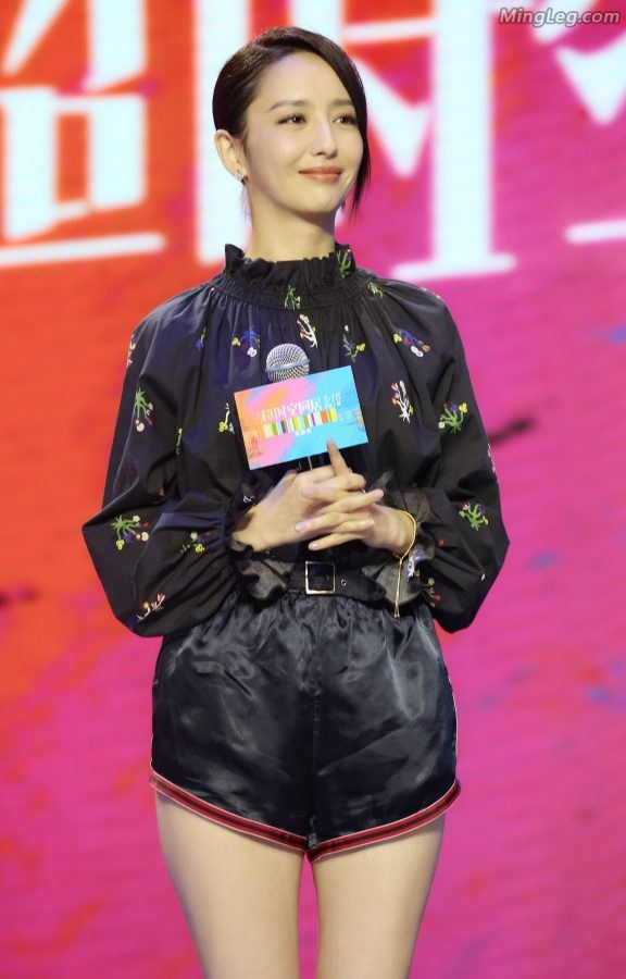 佟丽娅这短裤穿出了内裤的感觉(6/23)