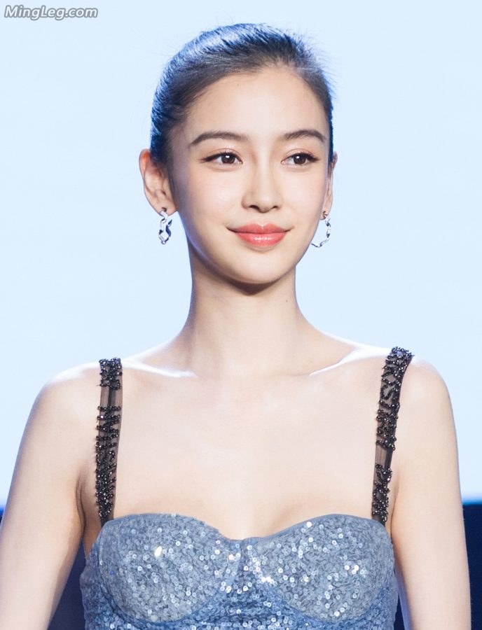 Angelababy这胸也。。。依然支持露了总比不露强(5/8)