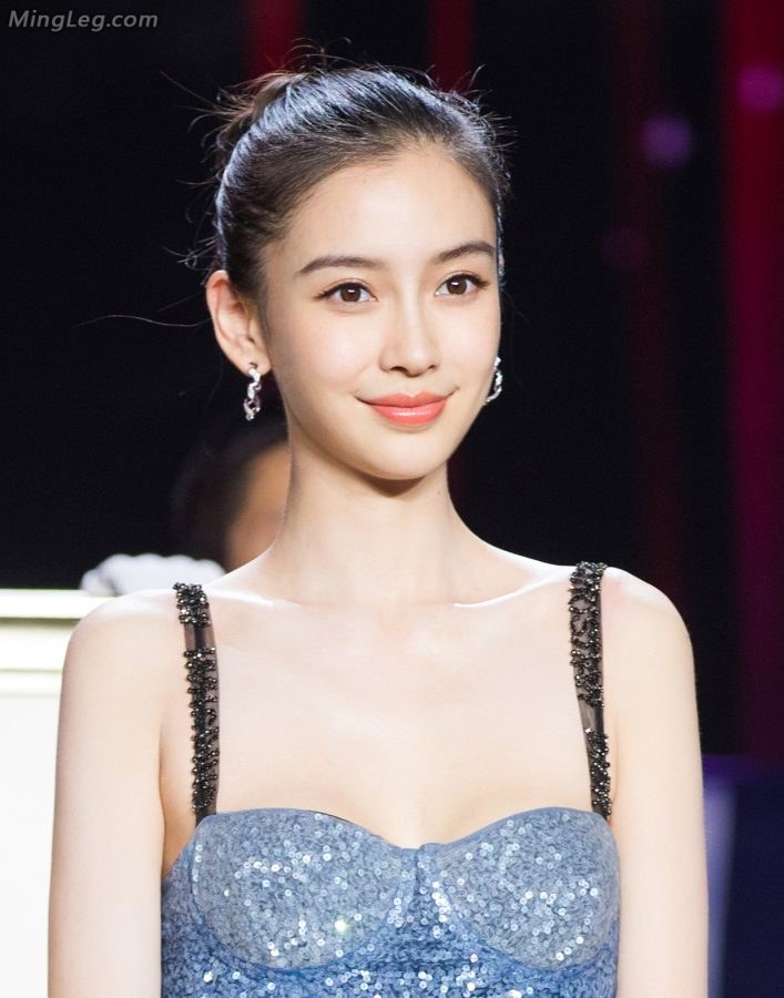 Angelababy这胸也。。。依然支持露了总比不露强(7/8)