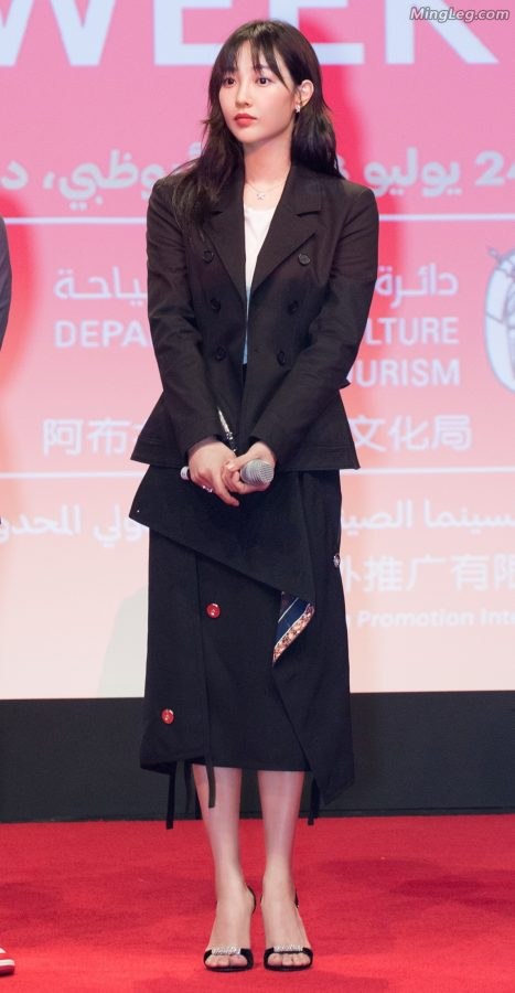 优雅美女白百何高跟脚趾(1/4)