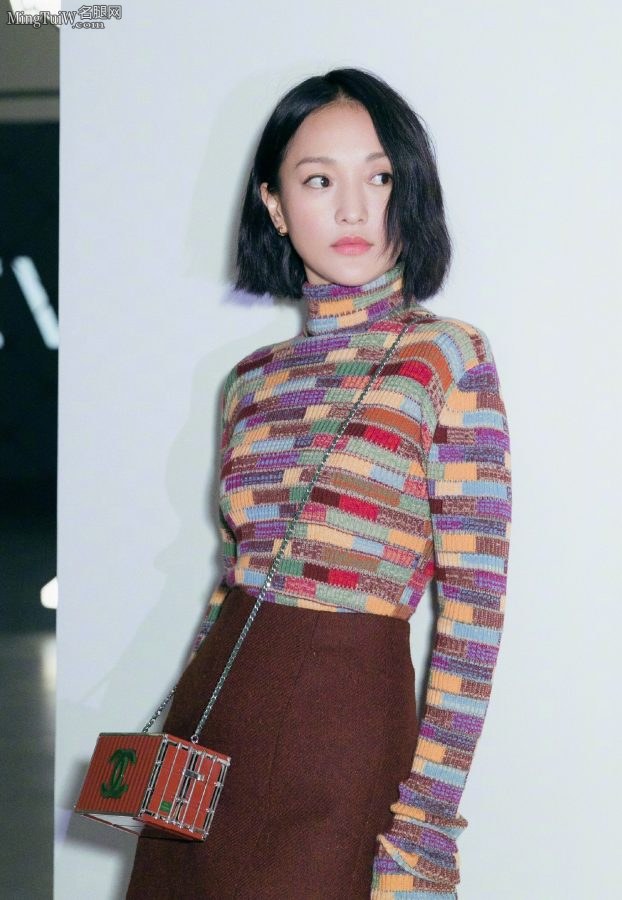 女星周迅的高跟鞋美腿还是可以的(6/7)