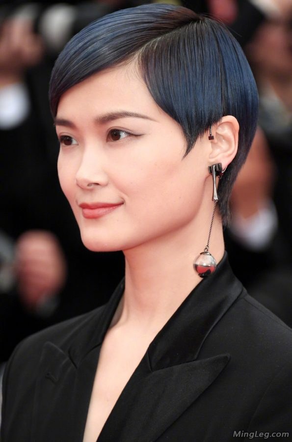 李宇春红毯黑丝袜有感觉吗(6/9)