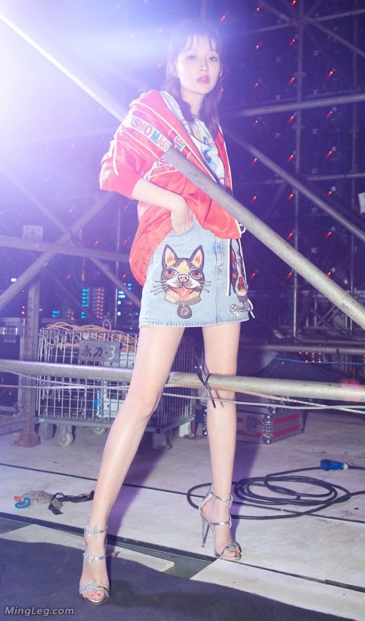 Discovered another young leg girl Sun Yi(3/10)