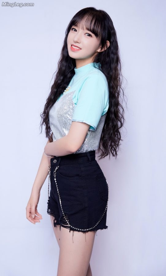 程潇90后超级美腿来袭你受得了吗？(3/6)
