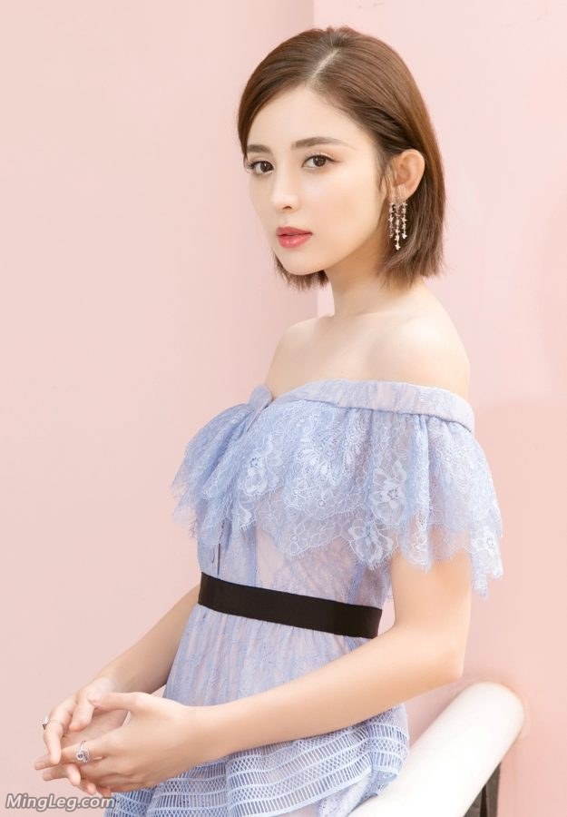 Guli Nazha has beautiful legs and I wish you become more and more popular(15/15)