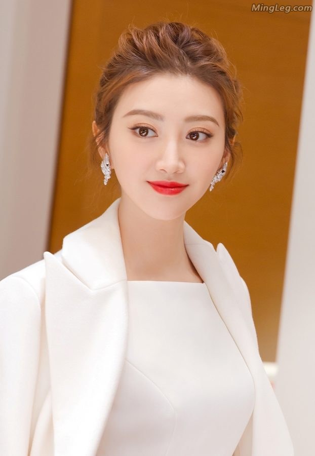 景甜88年出生的气质美妞(6/9)