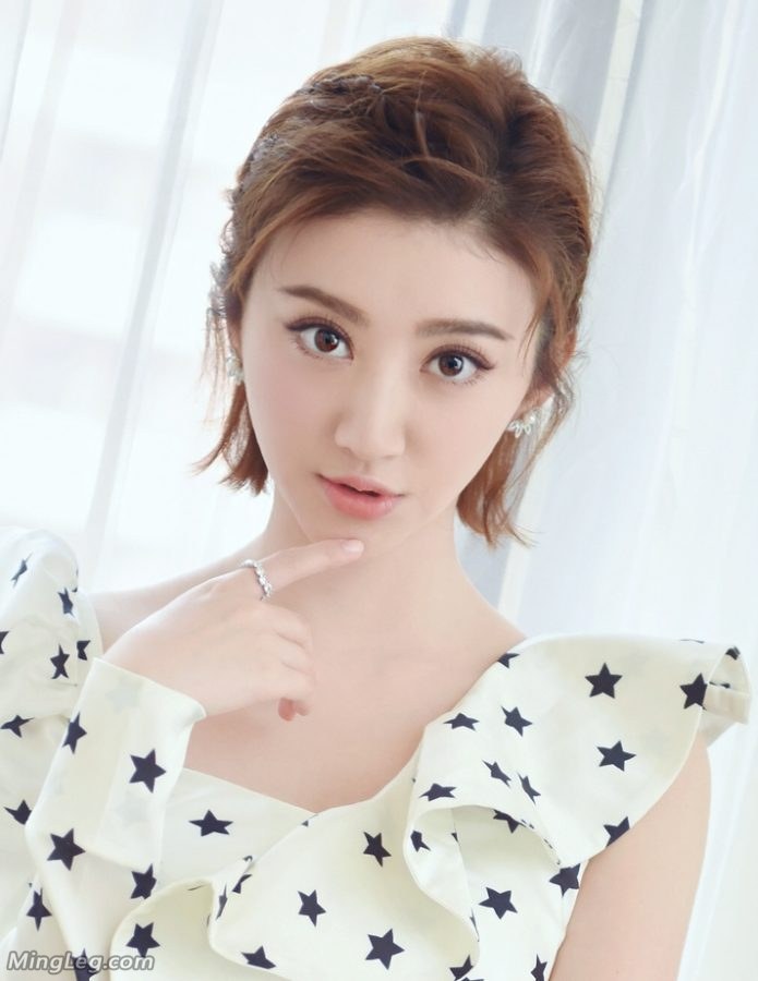 景甜穿星星裙的大美女(2/5)