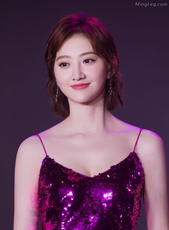 景甜靓丽紫裙酥胸微露(7/8)