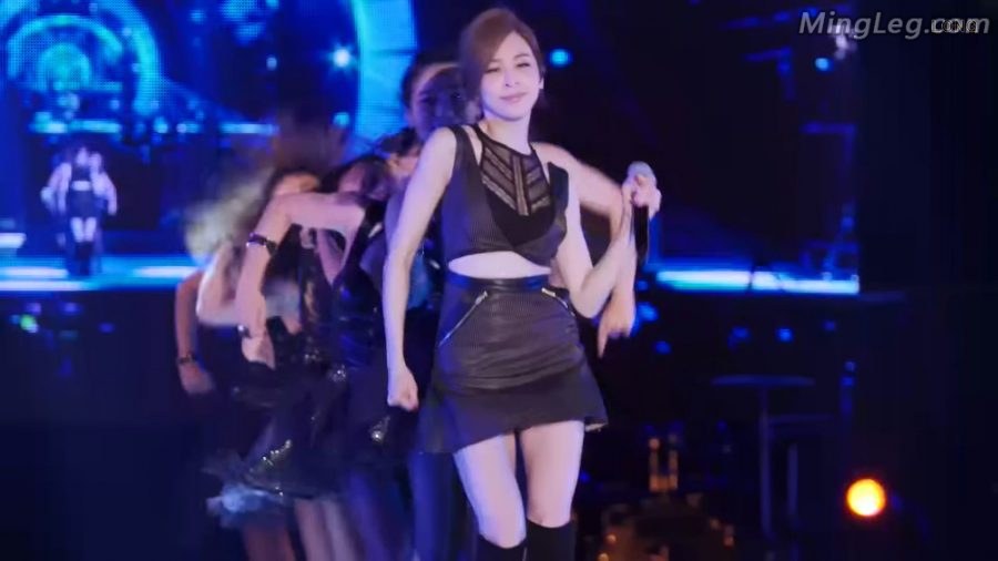  Wang Xinling sings Baby boy & When you & Heart to Heart Boots and beautiful legs [Network disk](4/4)