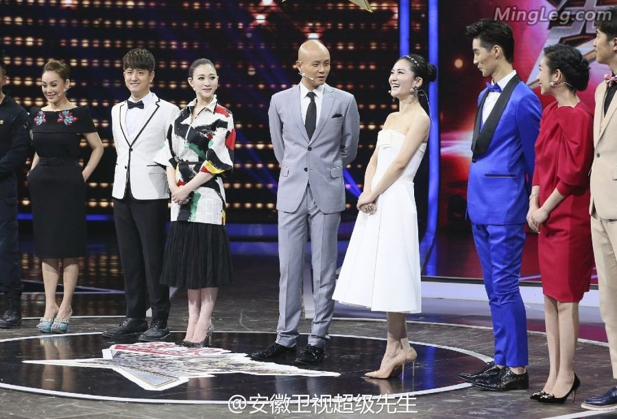 《超级先生》谢娜、秦海璐、宁静、李小冉齐秀高跟，最后谢娜脱了(14/18)