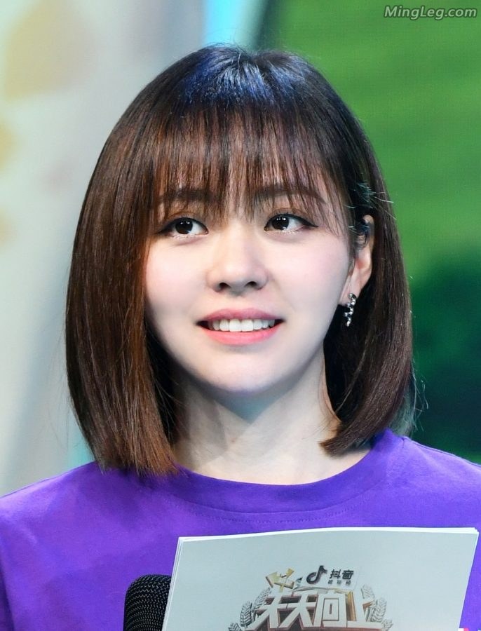 张靓颖这腿有肉且直看起来很舒服(3/7)
