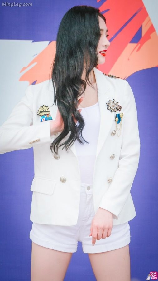 周洁琼制服大白美腿高跟(14/17)