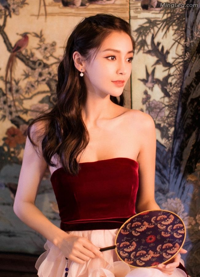 绝色美女Angelababy代言美图手机(3/15)