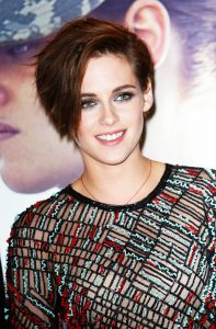 Kristen Stewart美腿黑色高跟皮鞋